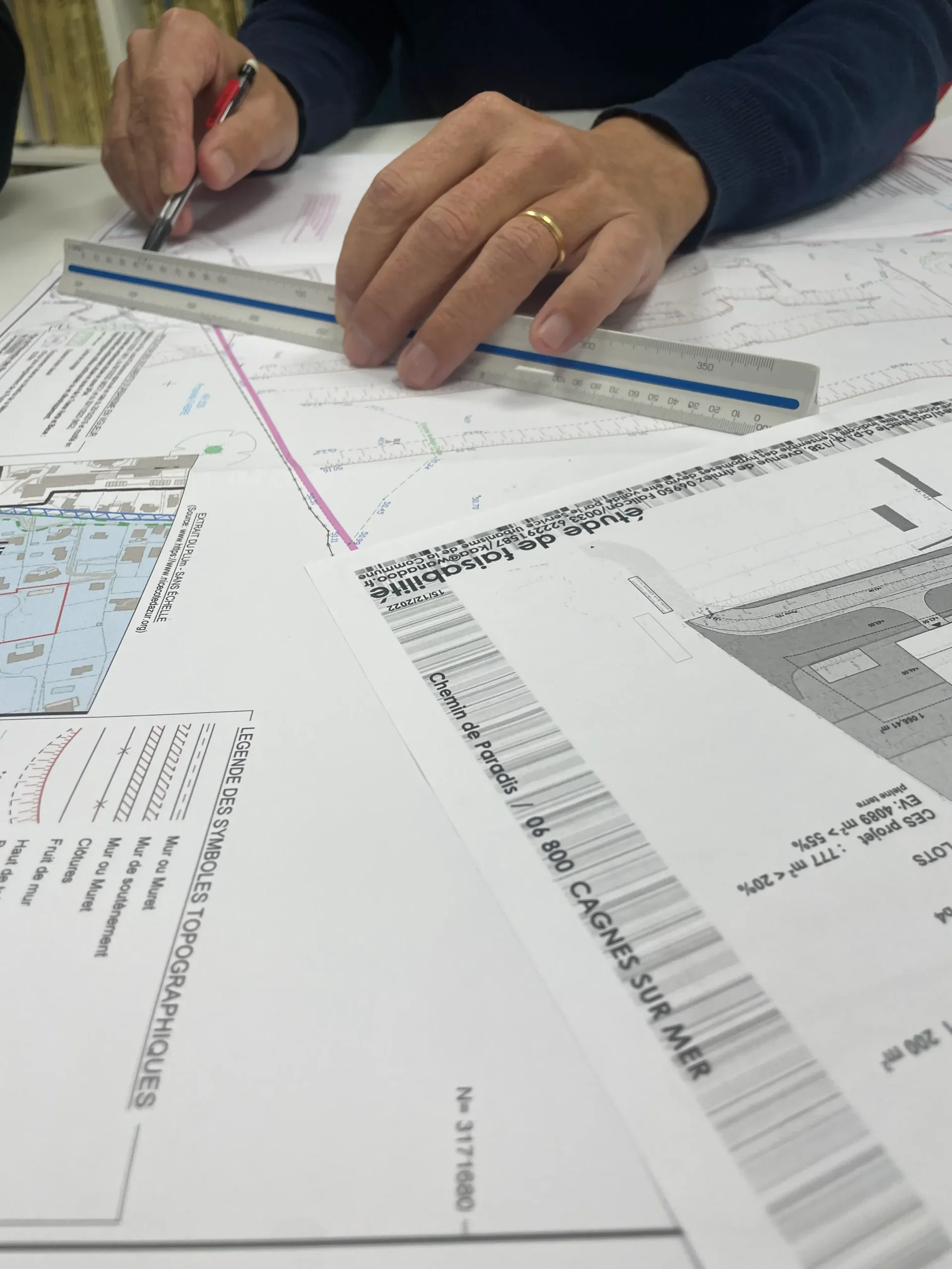 Être expert du terrain, c’est maîtriser urbanisme, faisabilité, contraintes techniques et valorisation foncière.